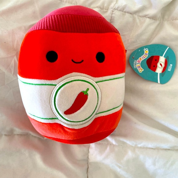 Squishmallows Other - ILLIA The Squishmallow. It’s Sriracha. 8”